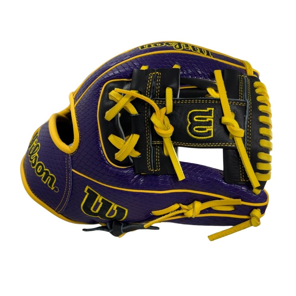 Wilson 2027 Custom A1000® 1786 11.5” Infield Baseball Glove: WBG26501RT115