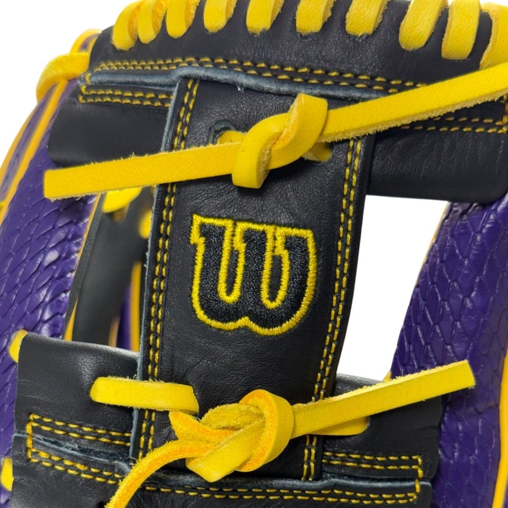 Wilson 2027 Custom A1000® 1786 11.5” Infield Baseball Glove: WBG26501RT115