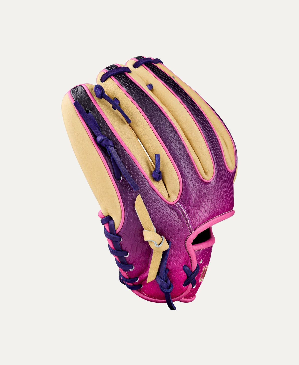 Wilson 2027 A2000® 1720SS 11.5” Infield Baseball Glove: WBG0009401RT115
