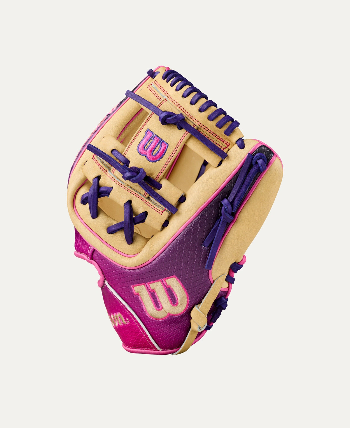 Wilson 2027 A2000® 1720SS 11.5” Infield Baseball Glove: WBG0009401RT115