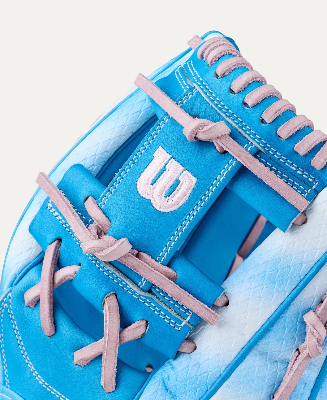 Wilson 2027 A2000® FP H12SS 12” Fastpitch Softball Glove: WBG0010401RT12