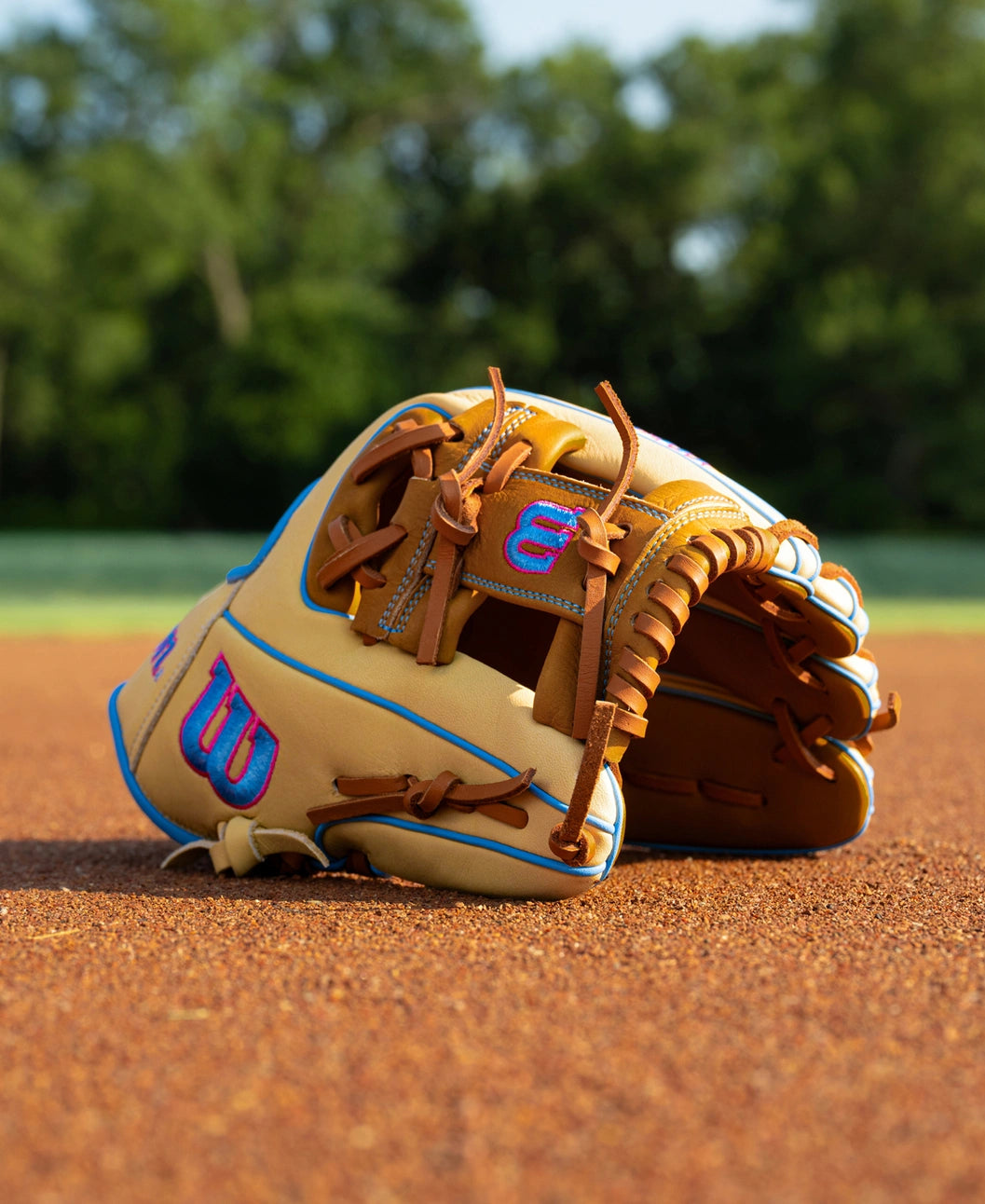 2027 Wilson A1000® 1786 11.5” Infield Baseball Glove: WBG02501RT1786