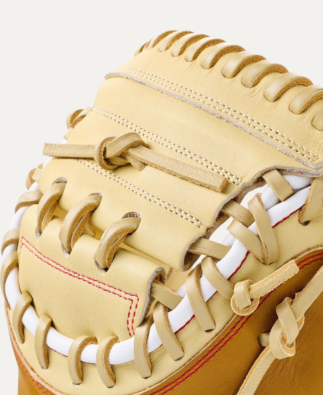 2027 Wilson A1000® PF33 33" Cather's Mitt: WBG03001RTPF33