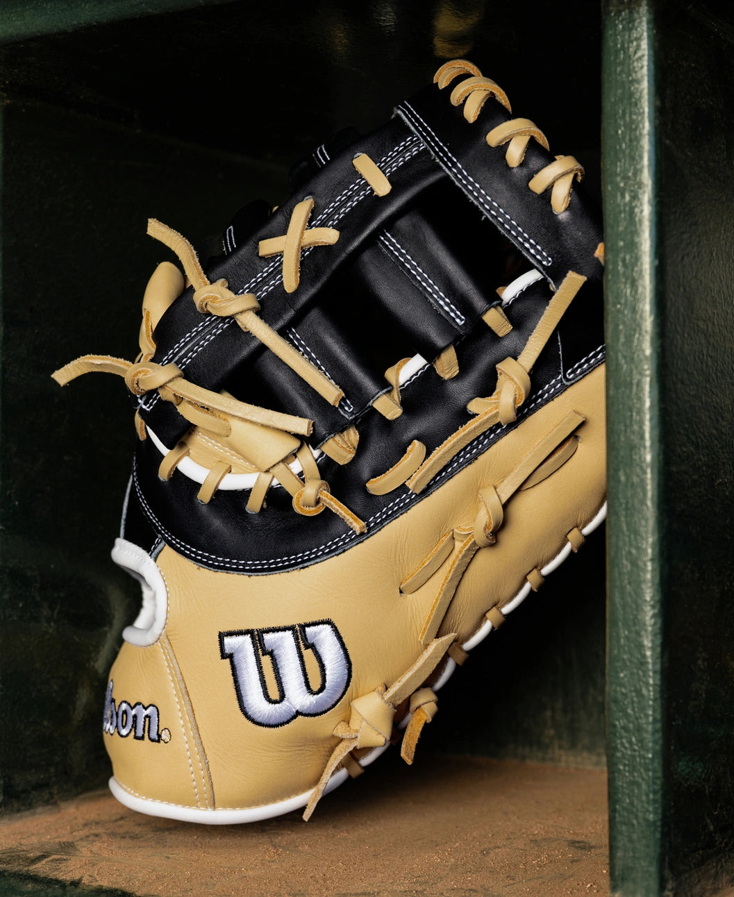 2027 Wilson A1000® PF1612 12” Baseball First Base Mitt: WBG03101RT12
