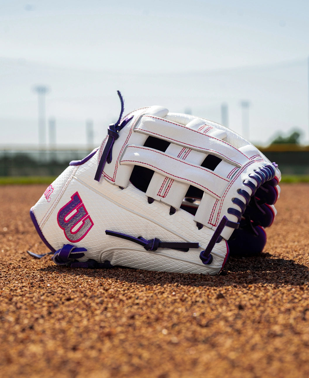 2027 Wilson A1000® FP1712SS 12” Fastpitch Softball Utility Glove: WBG03302RT12