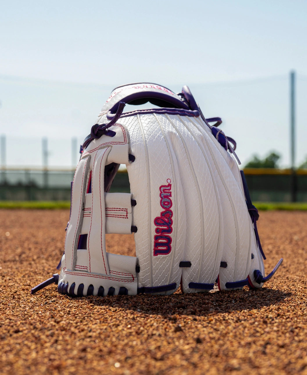 2027 Wilson A1000® FP1712SS 12” Fastpitch Softball Utility Glove: WBG03302RT12