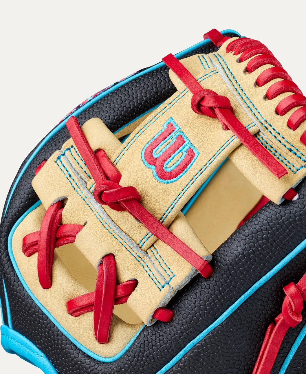 Wilson 2027 A2000® DP15SS 11.5” Infield Baseball Glove: WBG05501RT115