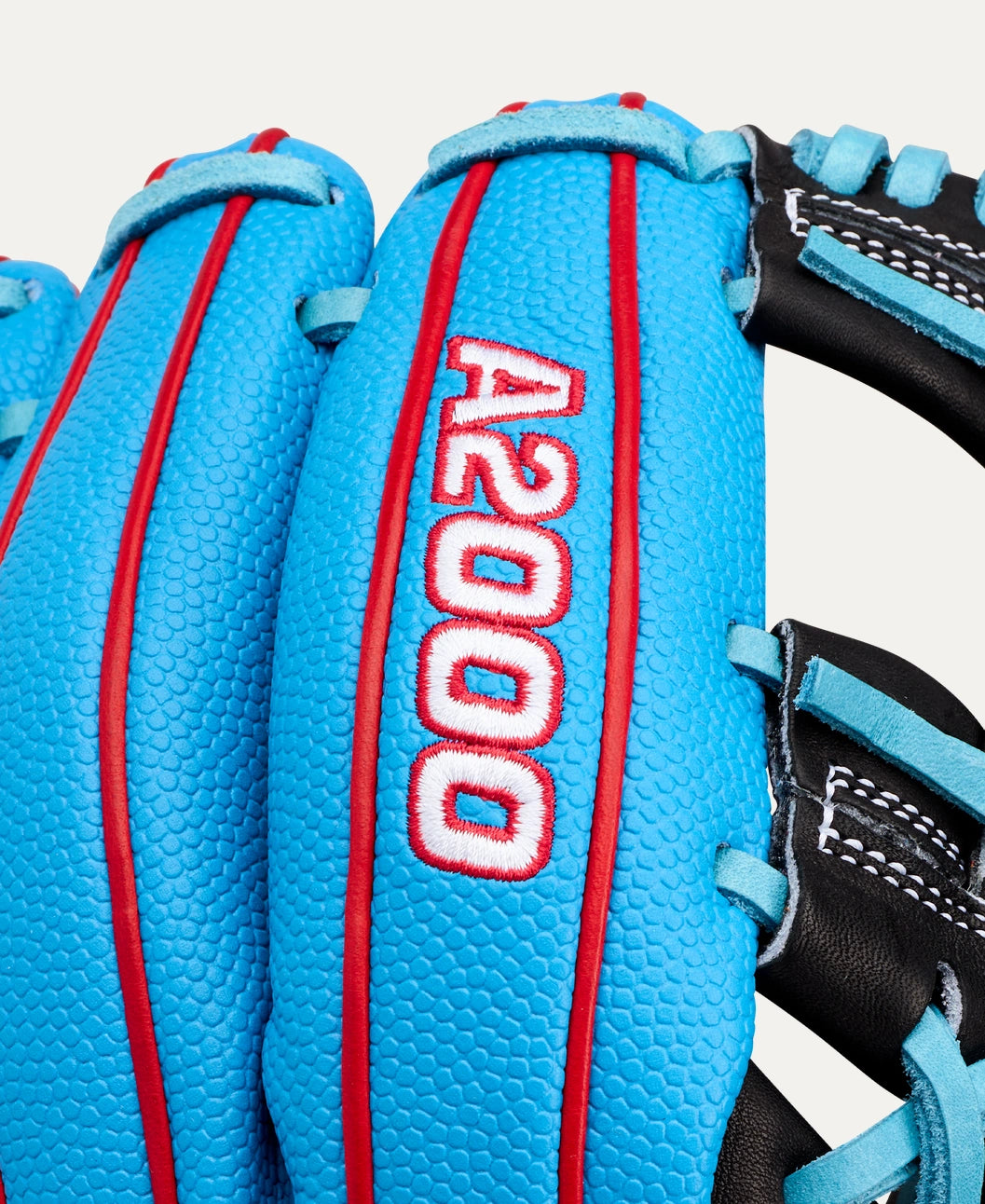 Wilson 2027 A2000® 1786SS 11.5” Infield Baseball Glove: WBG05601RT115