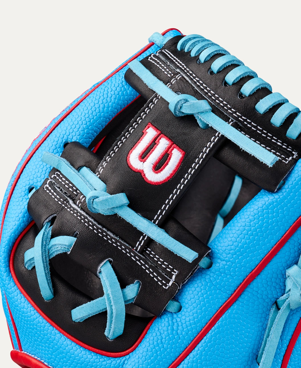 Wilson 2027 A2000® 1786SS 11.5” Infield Baseball Glove: WBG05601RT115