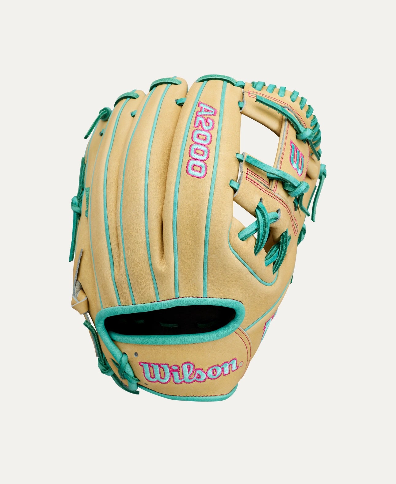 Wilson 2027 A2000® 1975 11.75” Infield Baseball Glove: WBG05701RT1175