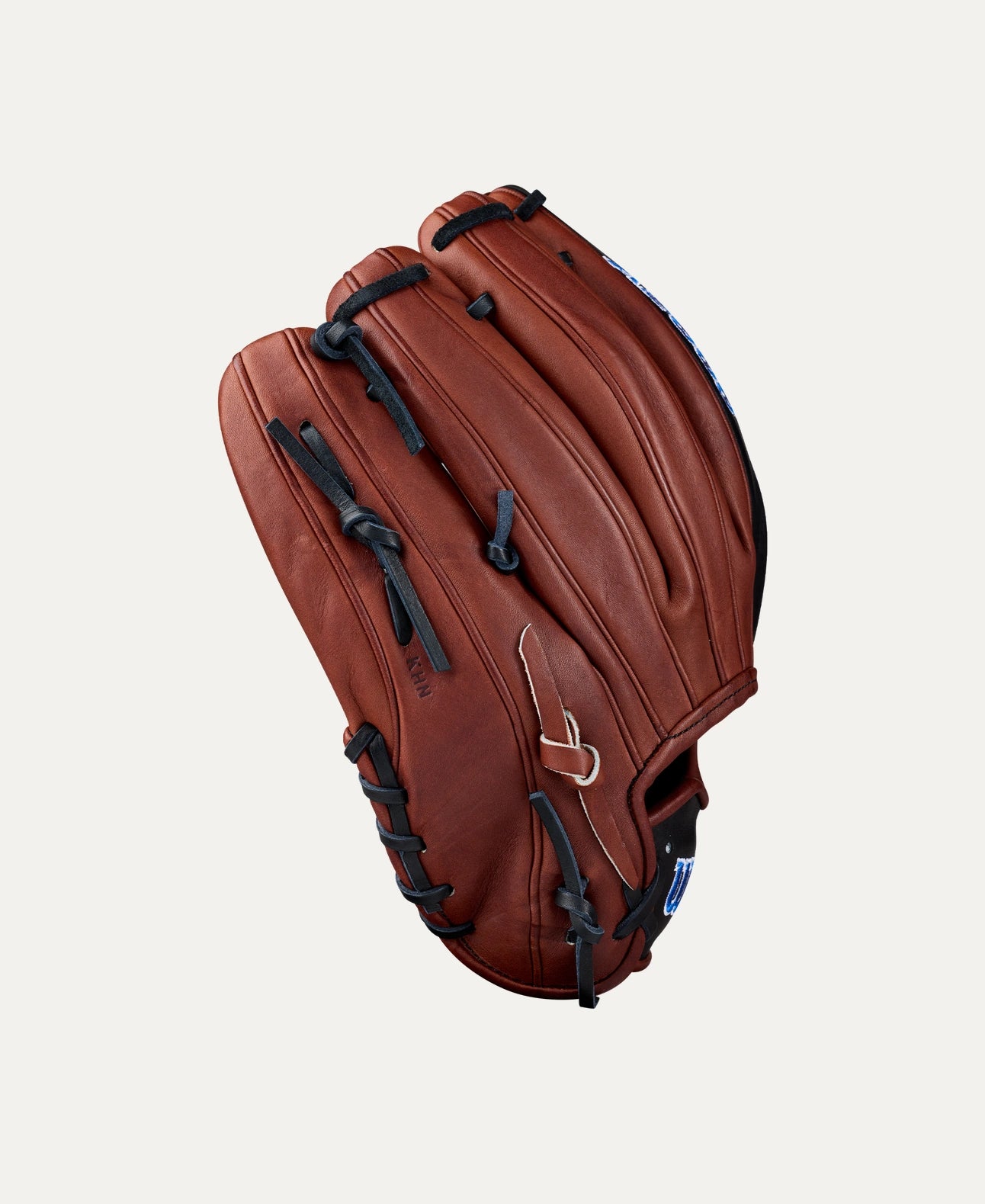 Wilson 2027 A2000® BWJ7 GM 11.75” Infield Baseball Glove: WBG05801RT1175