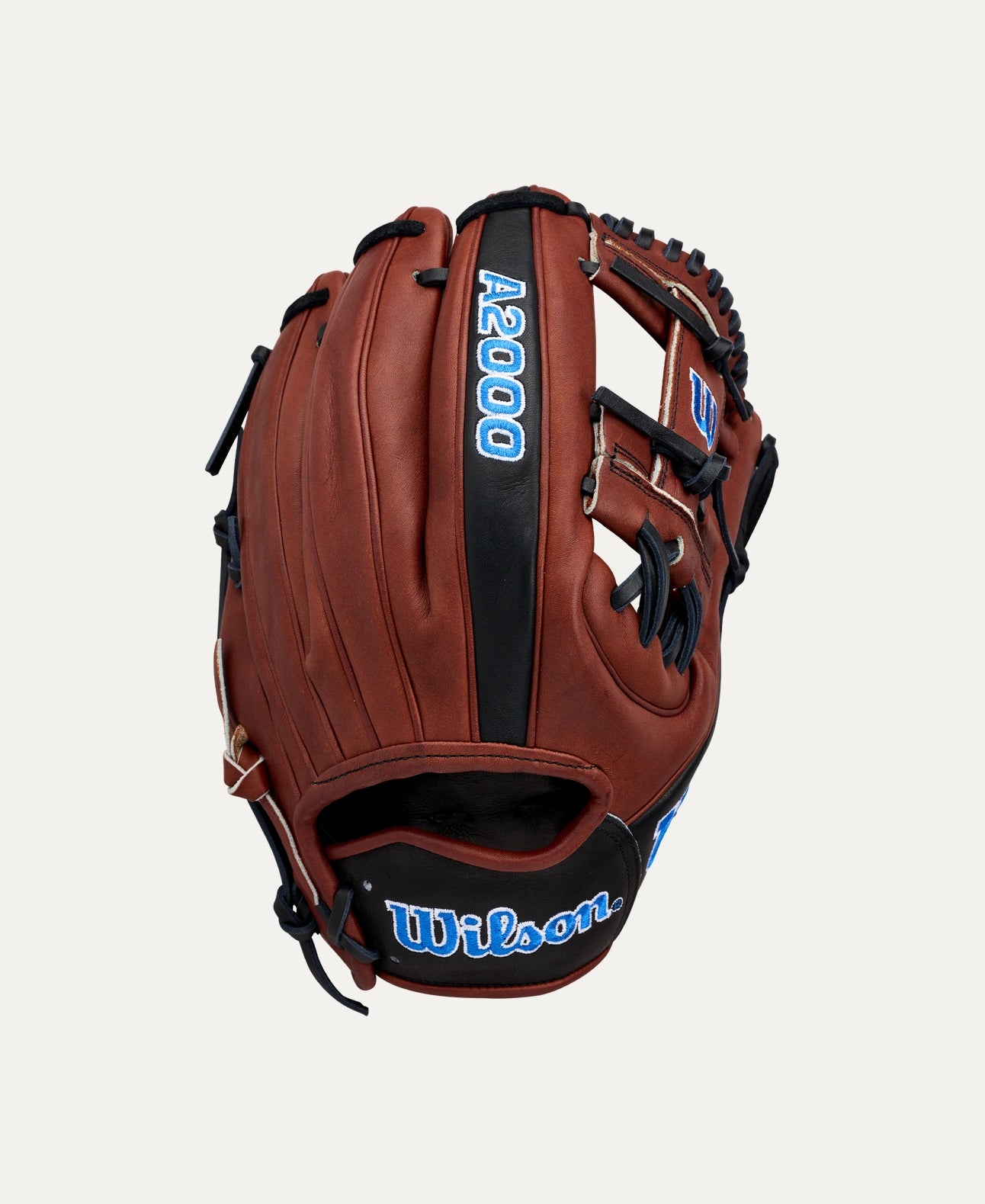 Wilson 2027 A2000® BWJ7 GM 11.75” Infield Baseball Glove: WBG05801RT1175