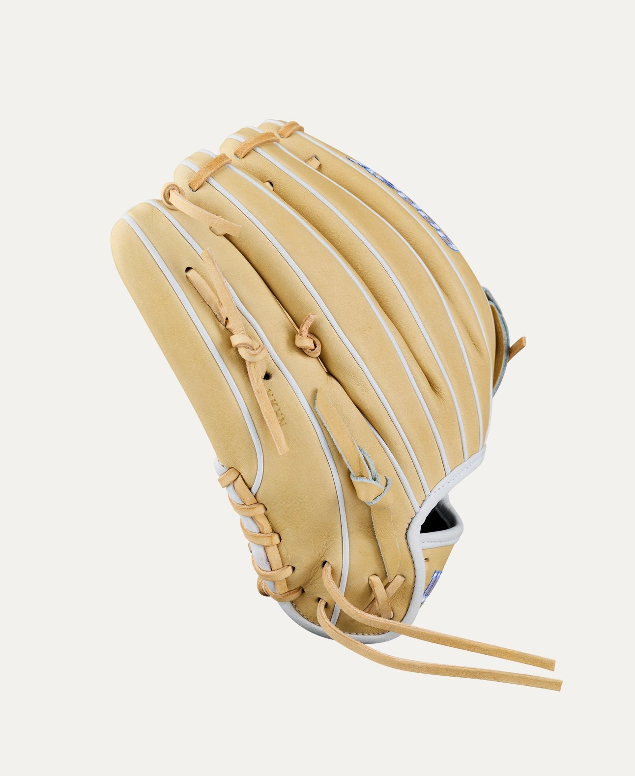 Wilson 2027 A2000® FP1712 12” Infield Fastpitch Glove: WBG06901RT12