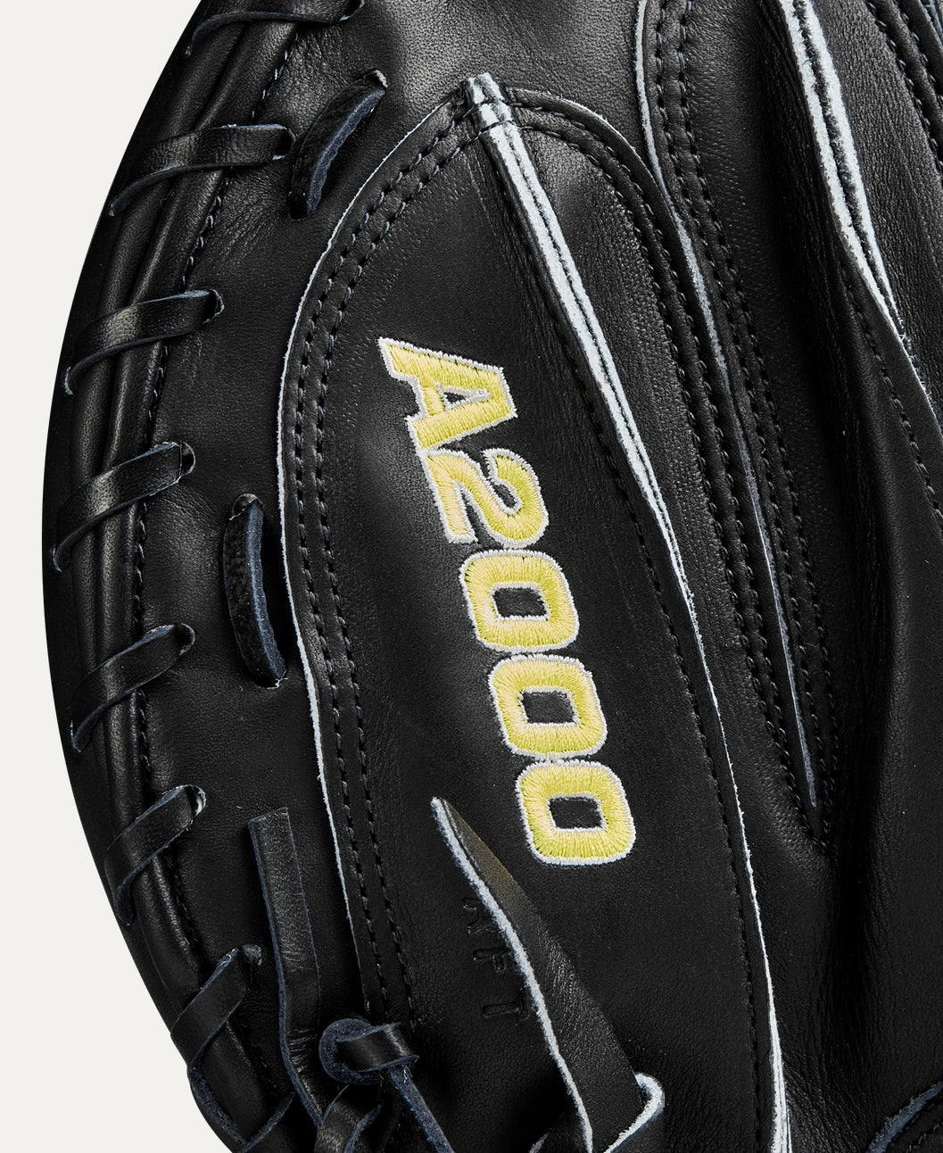 Wilson A2000 M23 Classic Series Black 33.5" Catcher's Mitt: WBW102092335