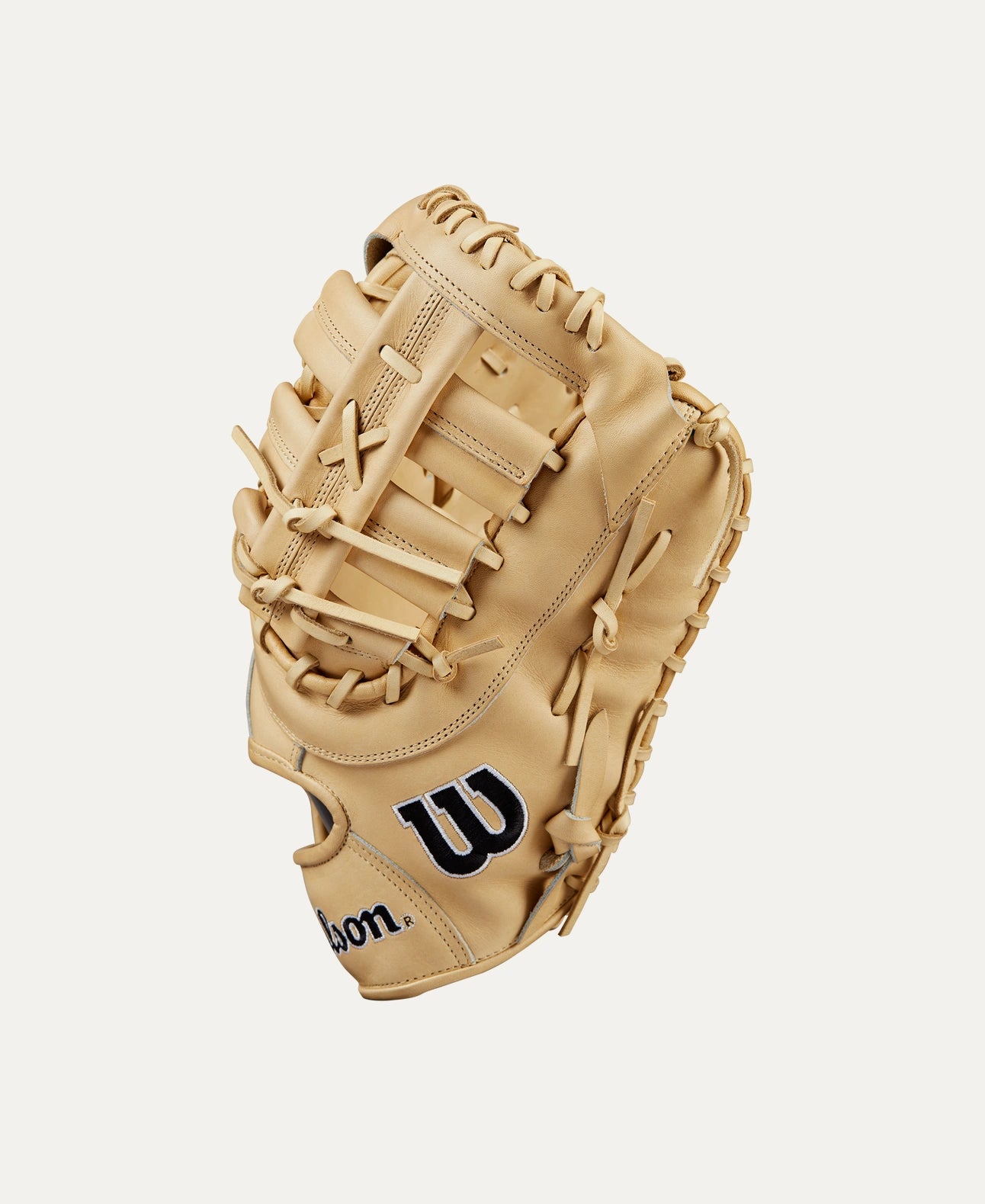 Wilson 2024 Baseball Classics Series A2000 1679 12.5” Baseball First Base Mitt: WBW102097125