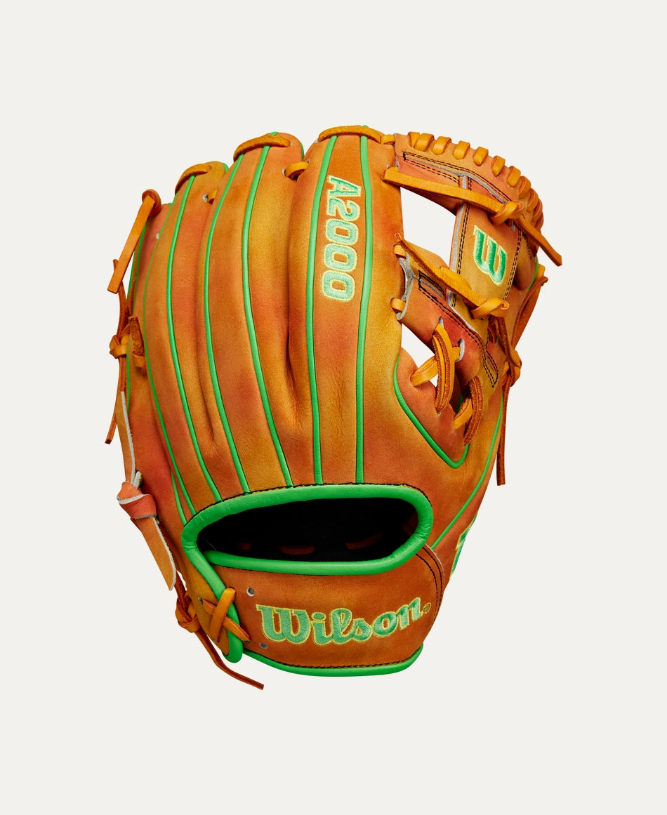 Wilson A2000® Georgia Peach 1786 11.5” Infield Baseball Glove: WBW102256115