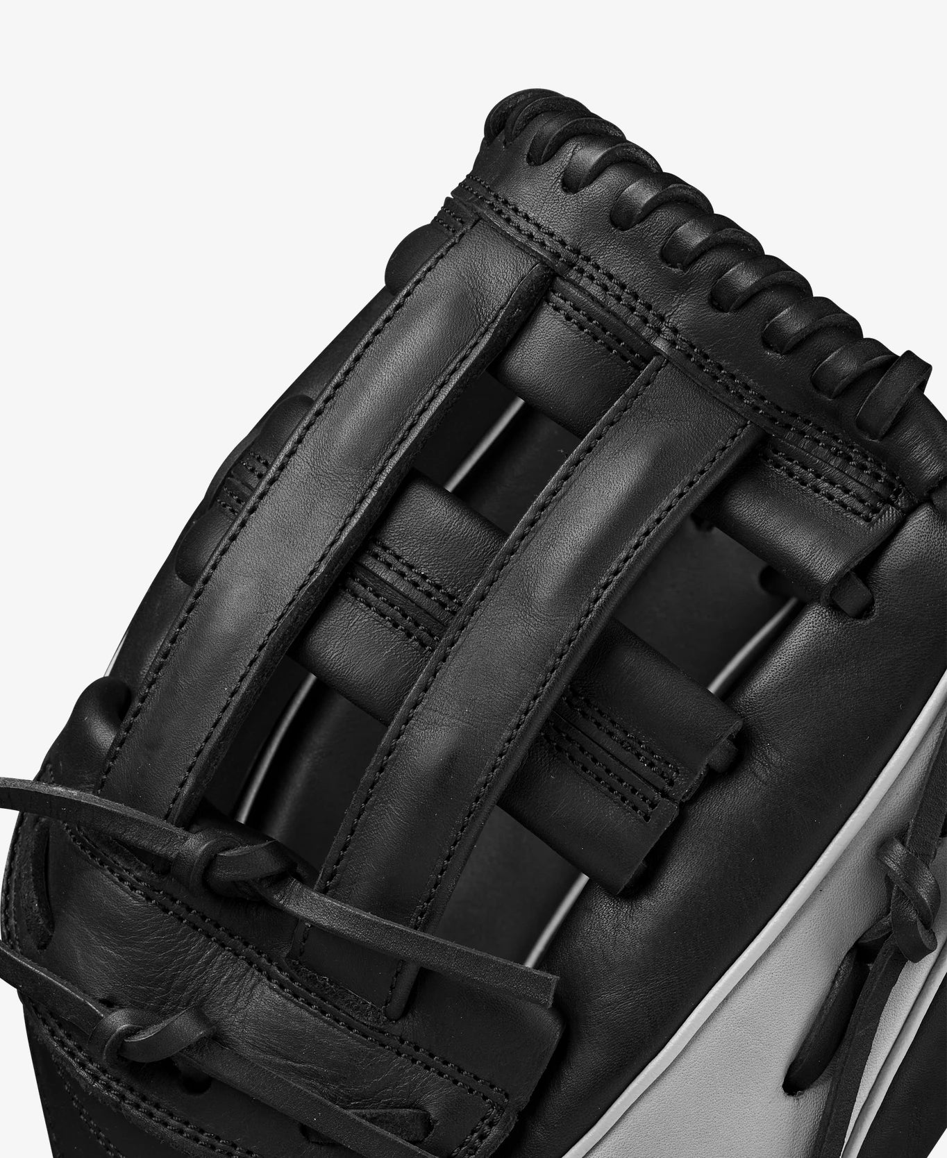 Wilson Fall 2024 A1000® 1750 12.5” Outfield Baseball Glove: WBW102585125