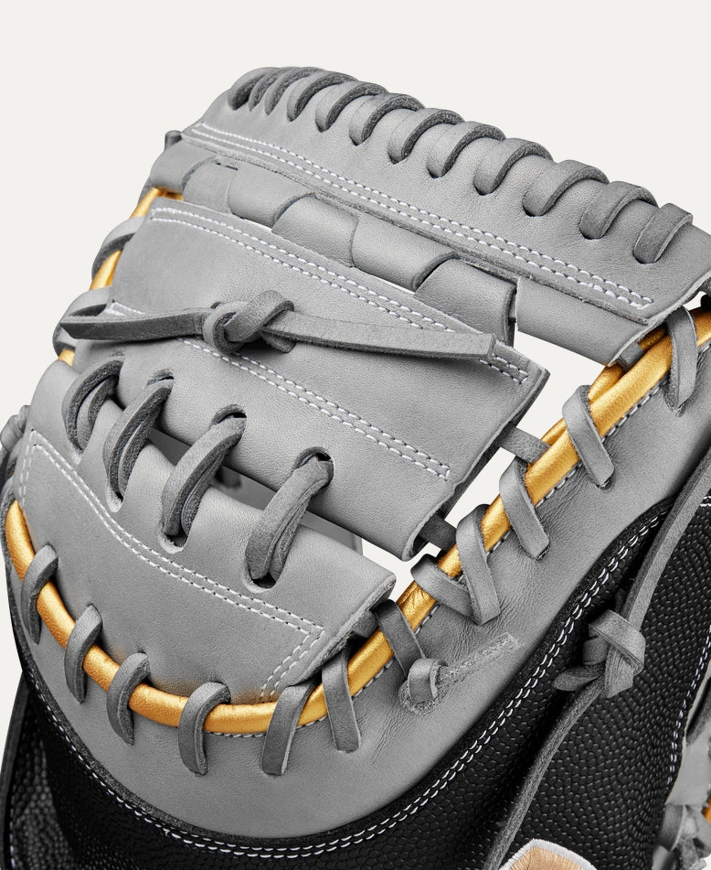 Wilson Spring 2025 A2000® FPCM23 34” Fastpitch Catcher’s Mitt: WBW10274434