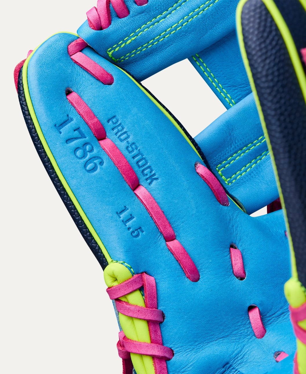 Wilson Winter 2025 A2000® 1786SS 11.5” Infield Baseball Glove: WBW103450115