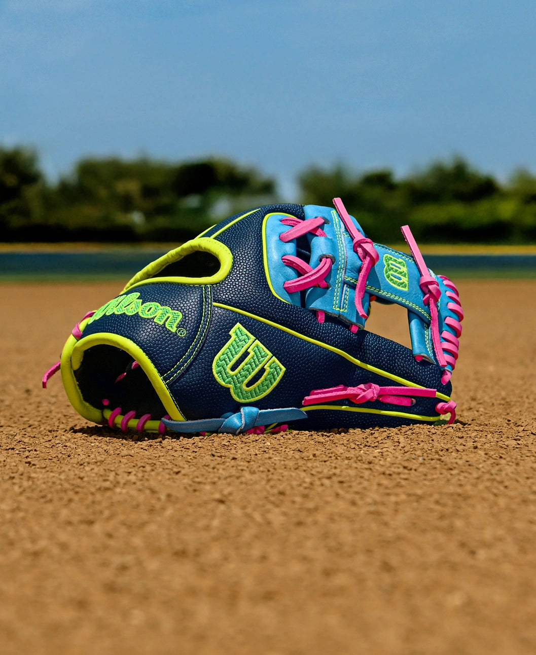 Wilson Winter 2025 A2000® 1786SS 11.5” Infield Baseball Glove: WBW103450115