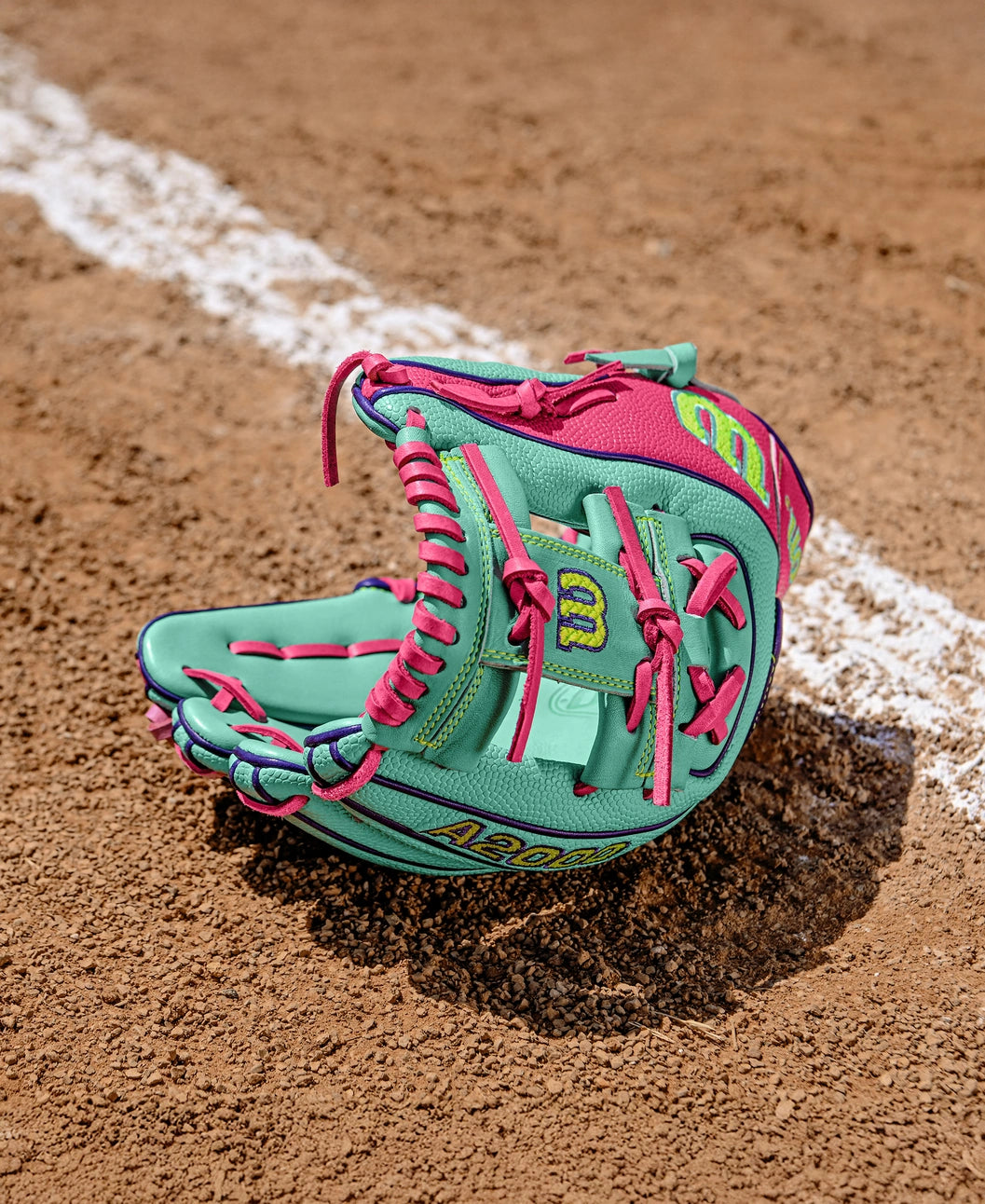 Wilson Fall 2025 A2000® DP15SS 11.5” Infield Baseball Glove: WBW103461115