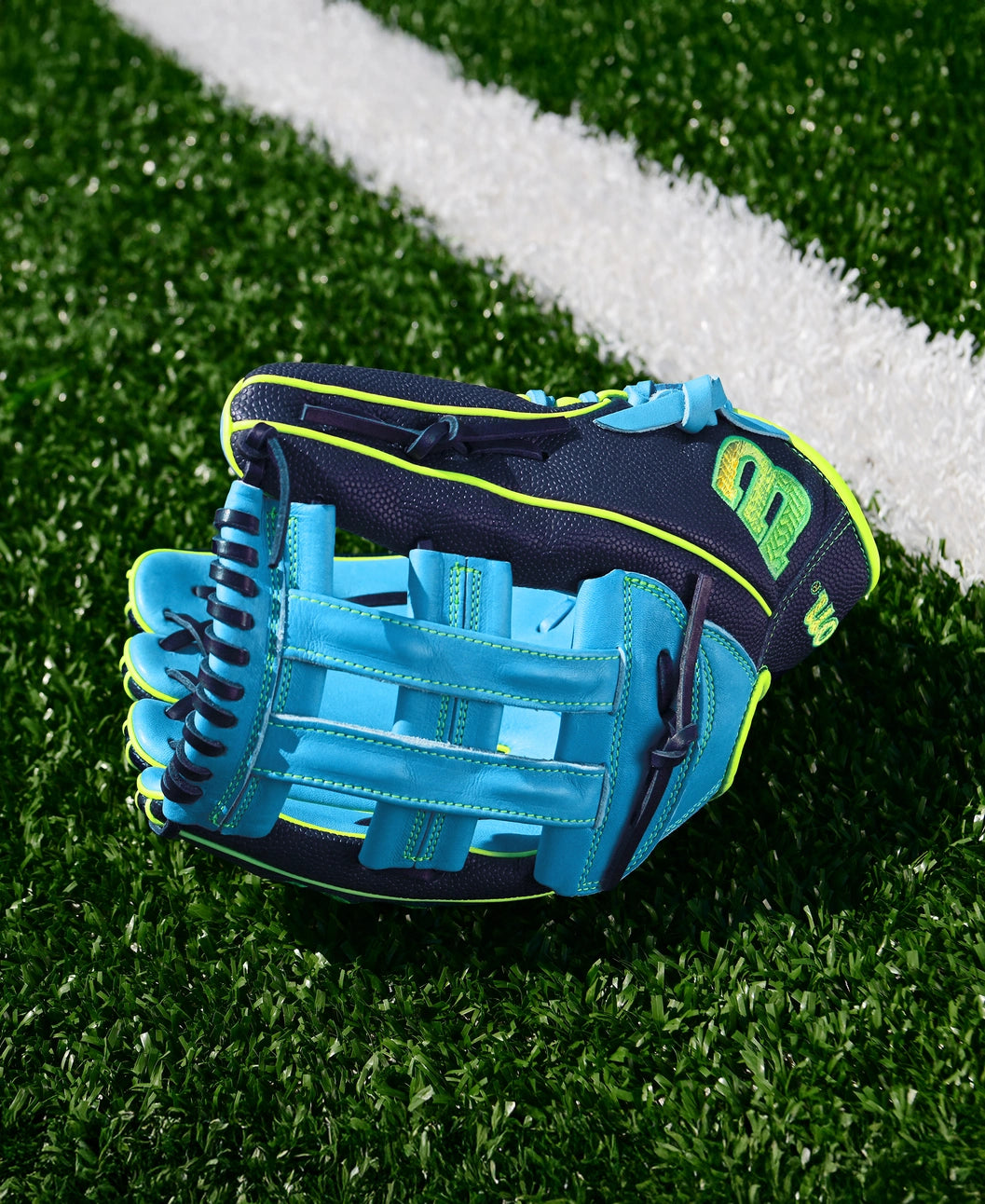 Wilson Fall 2025 A2000 PF50SS 12.25” Outfield Baseball Glove: WBW1034631225