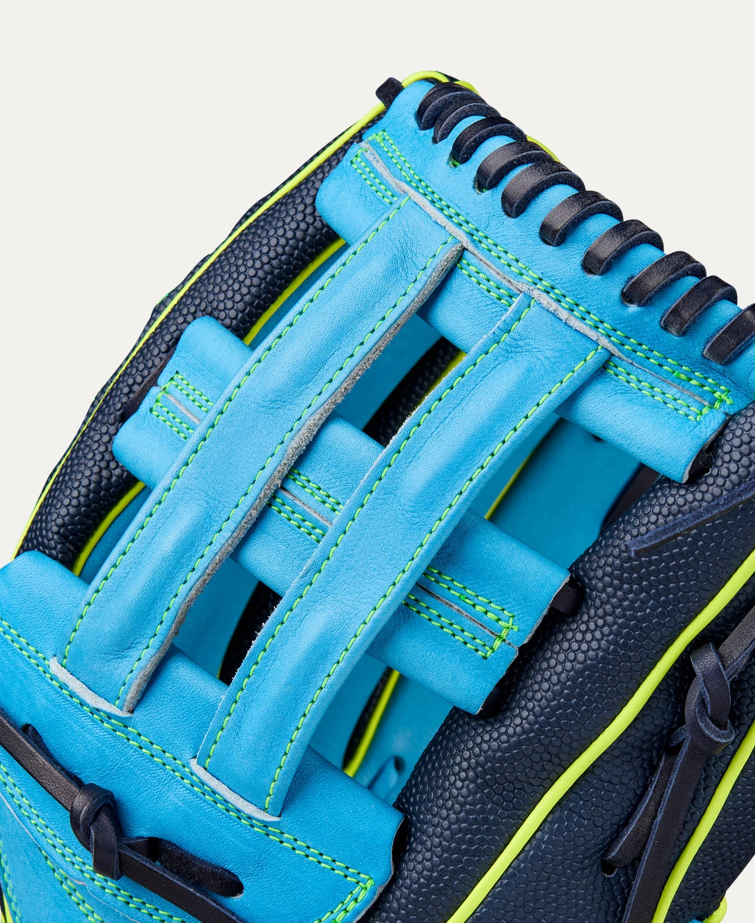 Wilson Fall 2025 A2000 PF50SS 12.25” Outfield Baseball Glove: WBW1034631225