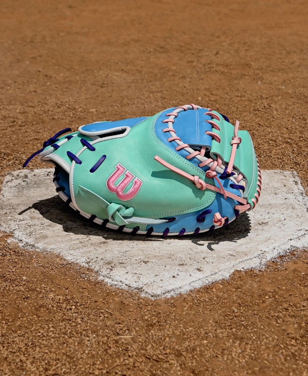 Wilson Fall 2025 A2K® 1734 34” Baseball Catcher’s Mitt: WBW10347634