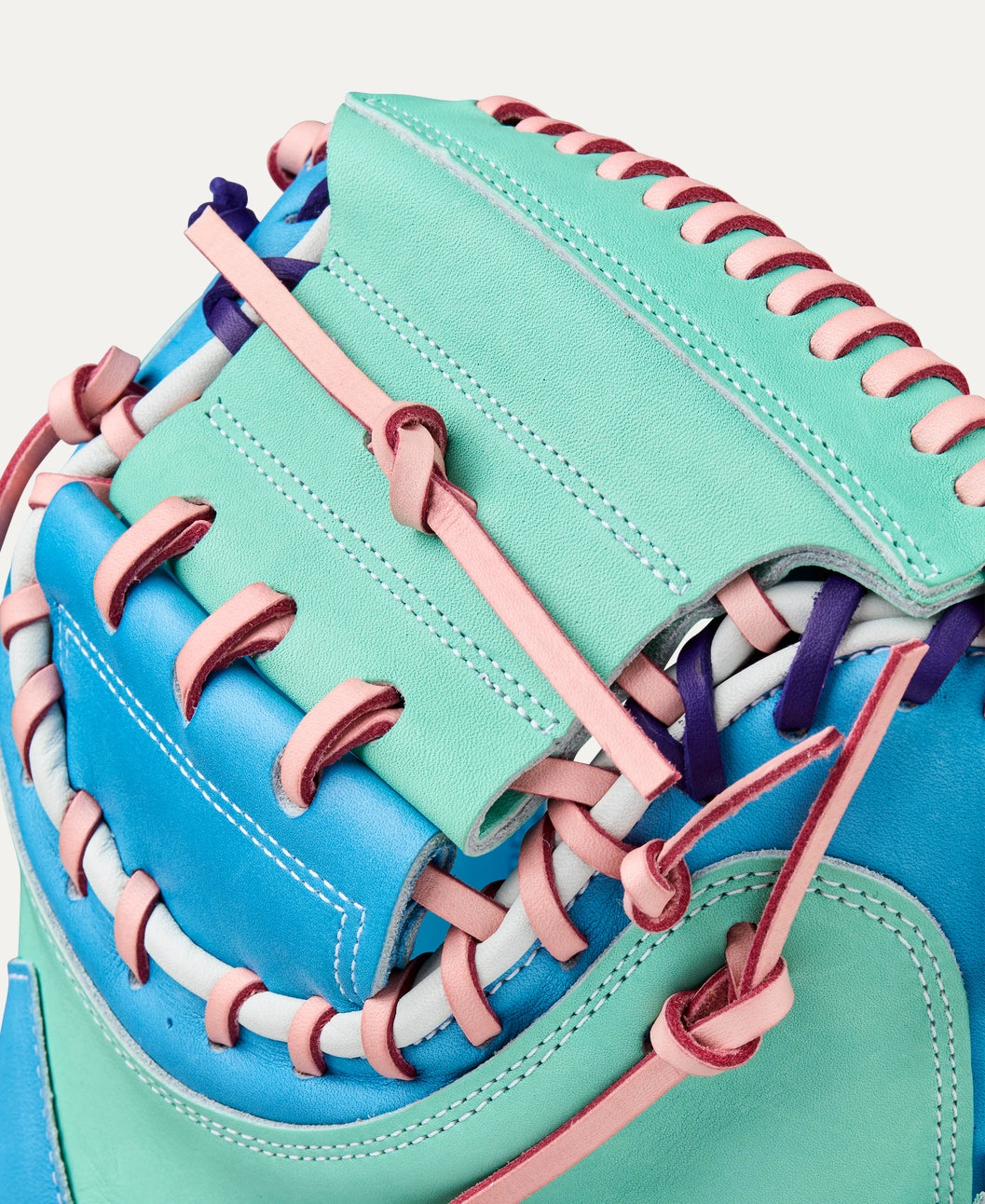 Wilson Fall 2025 A2K® 1734 34” Baseball Catcher’s Mitt: WBW10347634