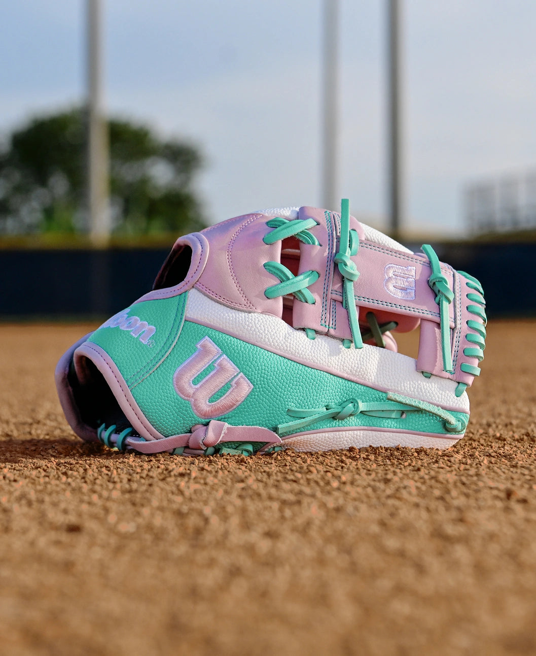 Wilson Fall 2025 A2000® FP75 11.75” Fastpitch Infield Glove: WBW1034851175