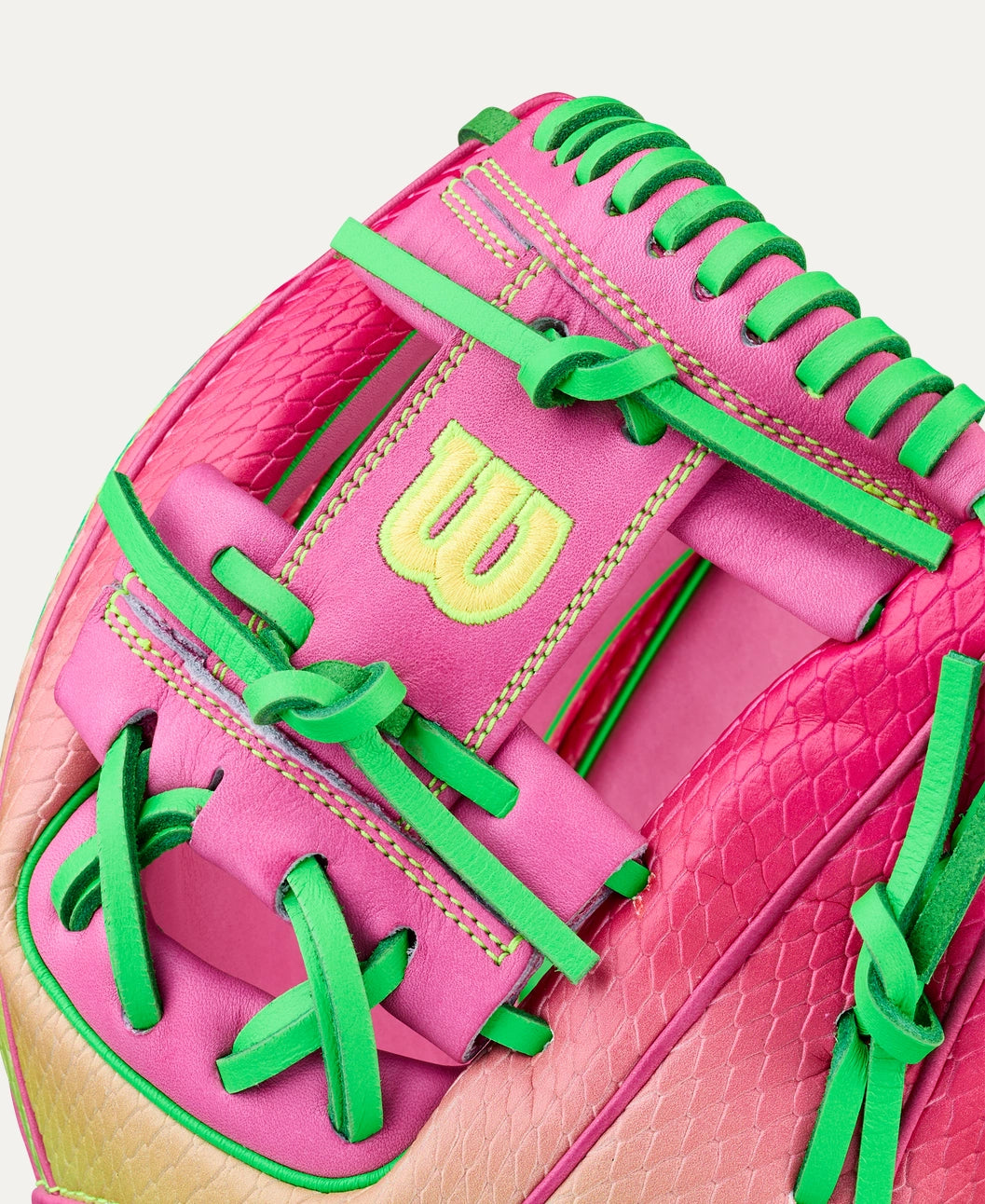 Wilson 2025 2025 Cherry Limeade A2000® 1786SS 11.5” Infield Baseball Glove: WBW104080115