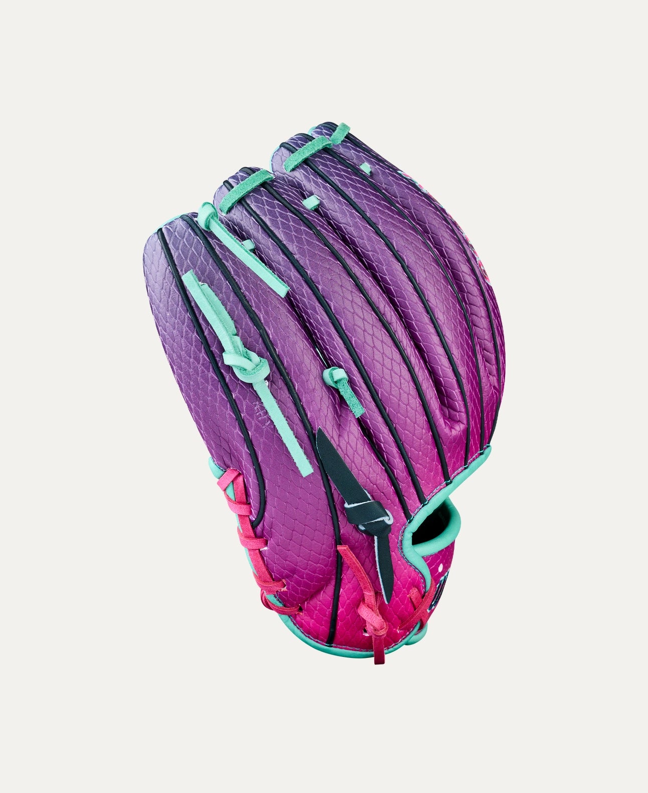 Wilson 2025 Grape Flamingo A2000® 1786SS 11.5” Infield Baseball Glove: WBW104085115