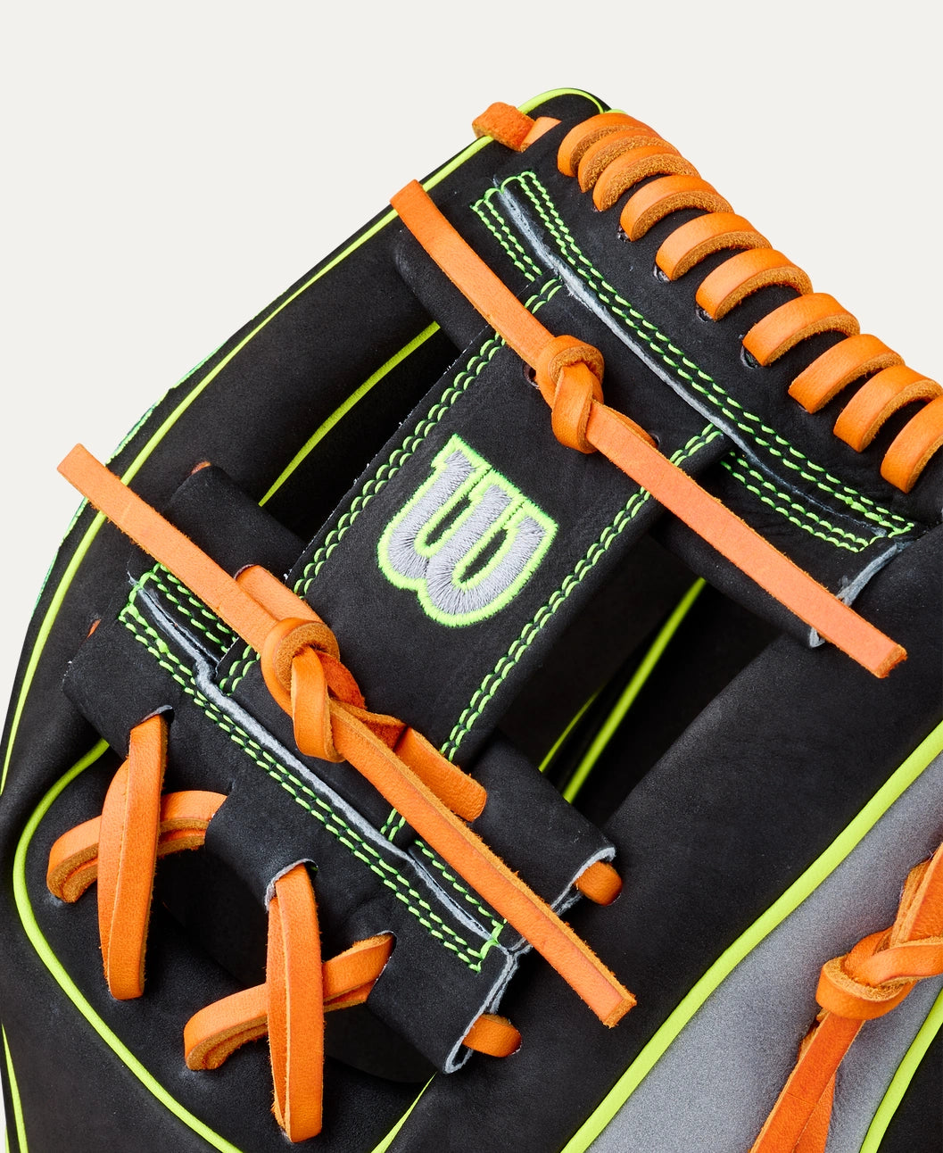 Wilson 2025 Reflective A2000® 1786 11.5” Infield Baseball Glove: WBW104090115