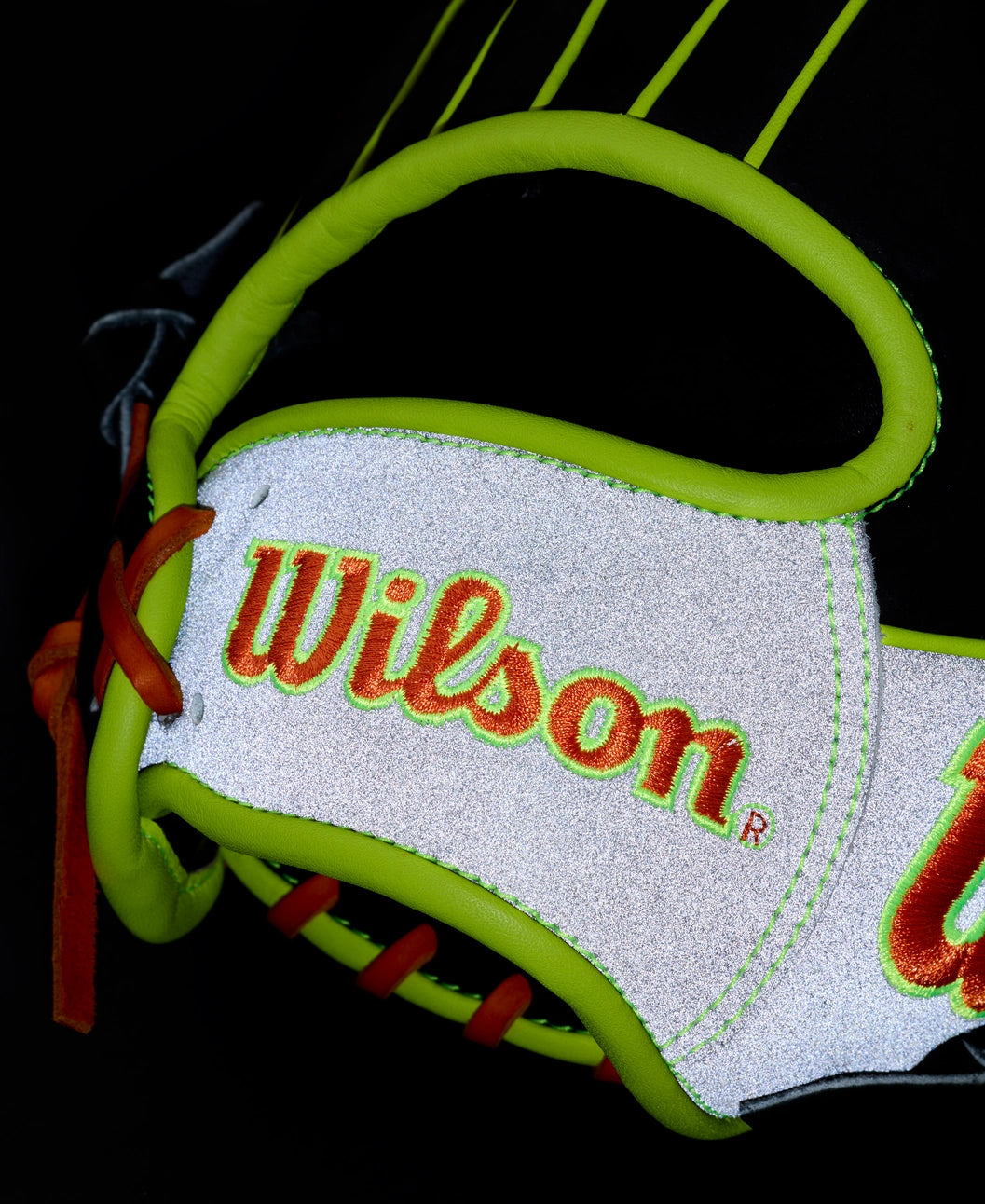Wilson 2025 Reflective A2000® 1786 11.5” Infield Baseball Glove: WBW104090115