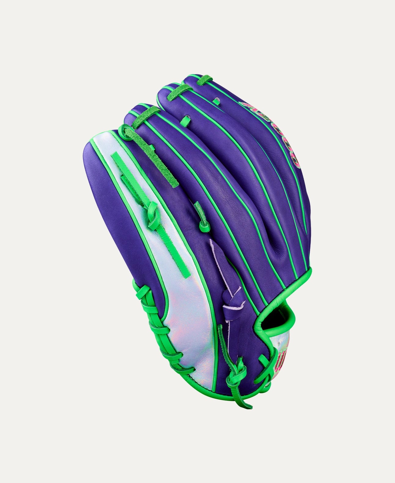 Wilson 2025  Iridescent A2000® 1786 11.5” Infield Baseball Glove: WBW104090115