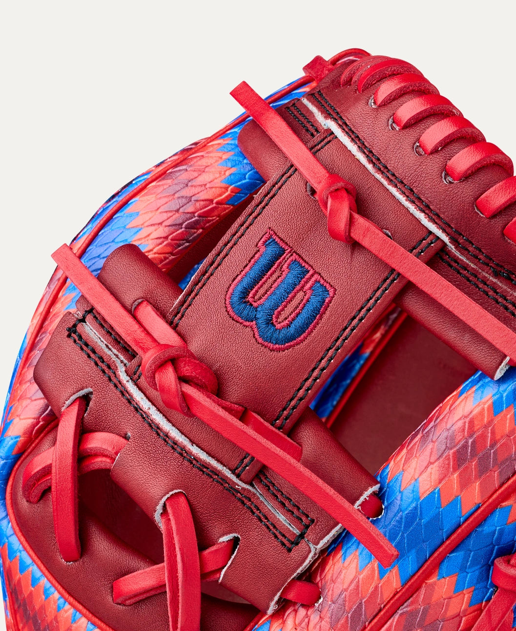Wilson 2025 Chinook Seedery Smokehouse BBQ A2000® 1786SS 11.5” Infield Baseball Glove: WBW104633115
