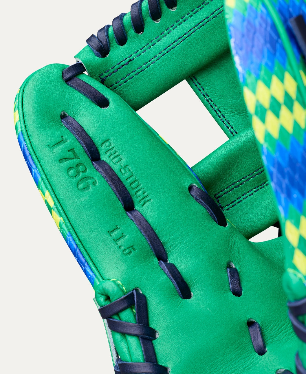 Wilson 2025 Chinook Seedery Dill Pickle A2000® 1786SS 11.5” Infield Baseball Glove: WBW104632115