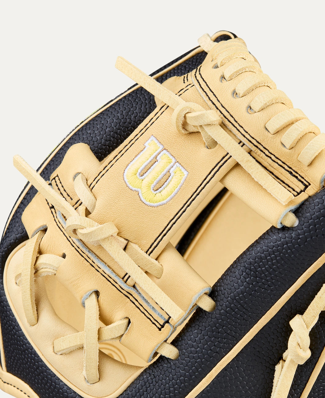 Wilson 2026 A2000® Classics DP15SS 11.5” Infield Baseball Glove: WBW104110115