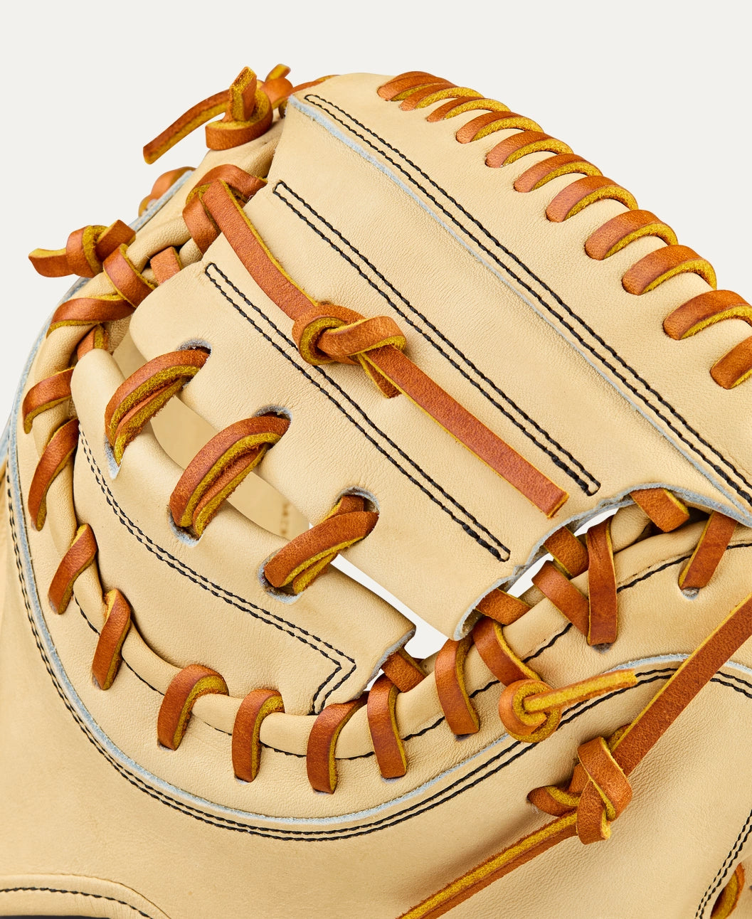 Wilson 2026 A2000® Classics Series PF33 33” Baseball Catcher’s Mitt: WBW10412733