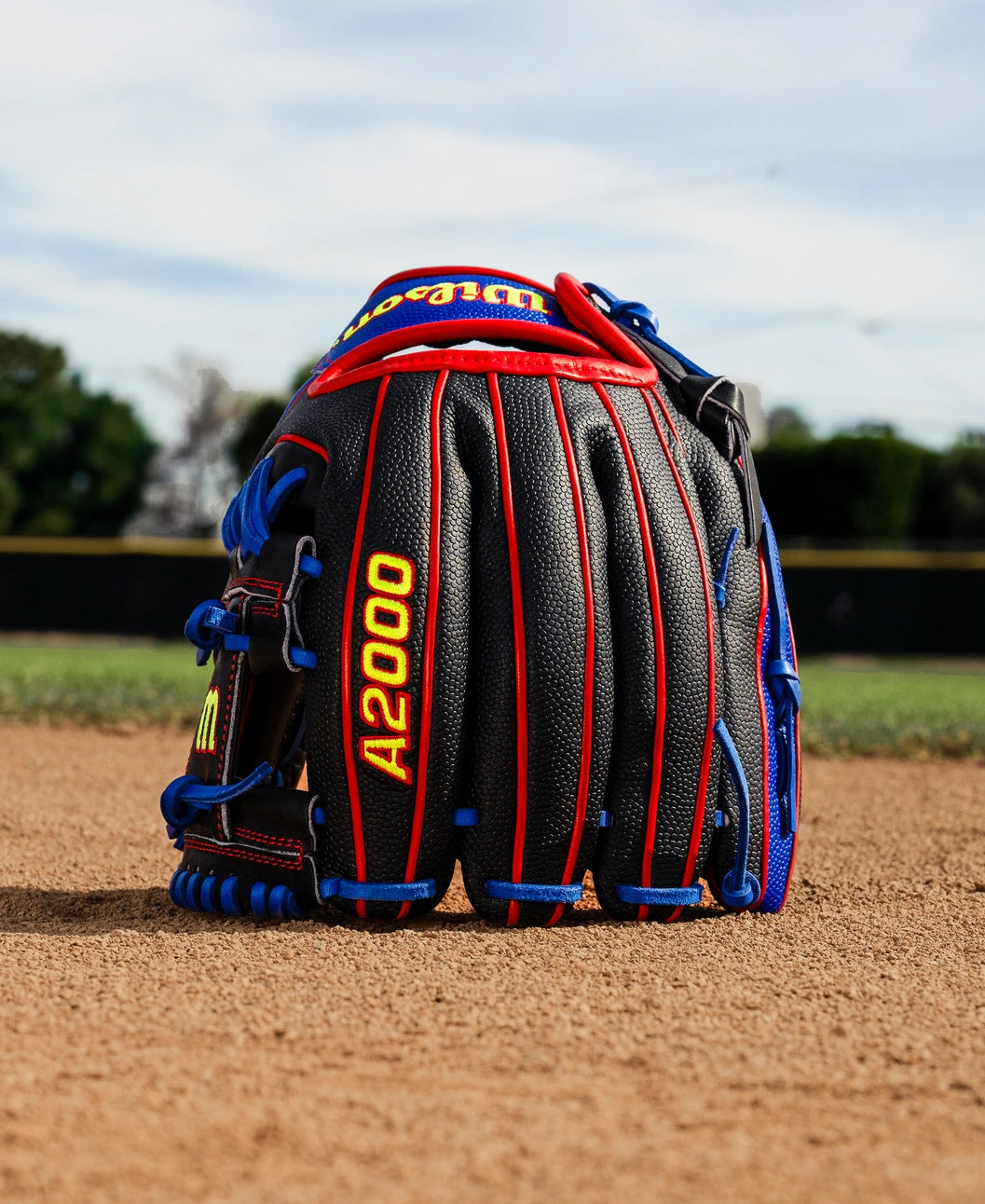 Wilson Summer 2026 A2000® DP15SS 11.5” Infield Baseball Glove: WBW104601115