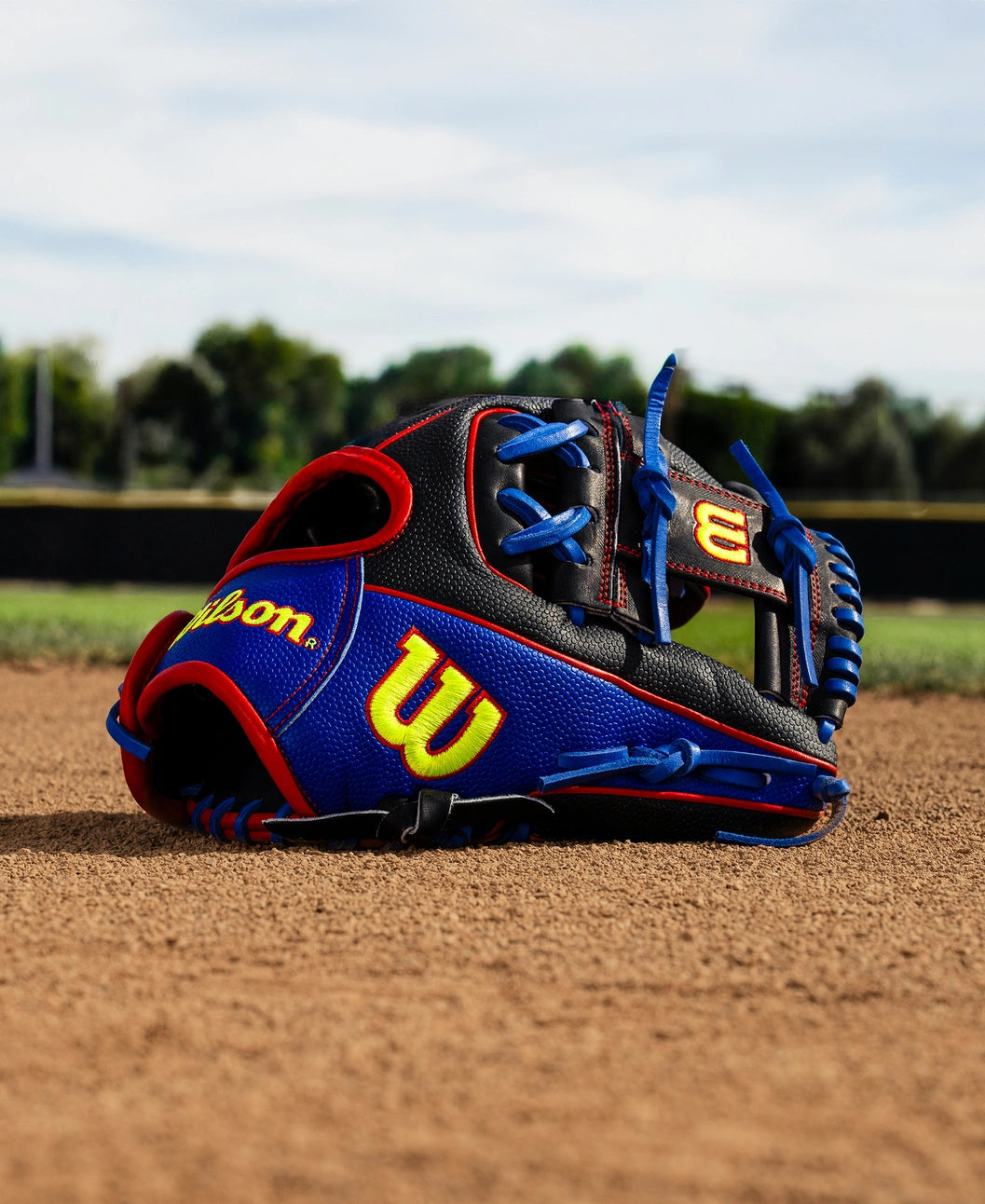 Wilson Summer 2026 A2000® DP15SS 11.5” Infield Baseball Glove: WBW104601115