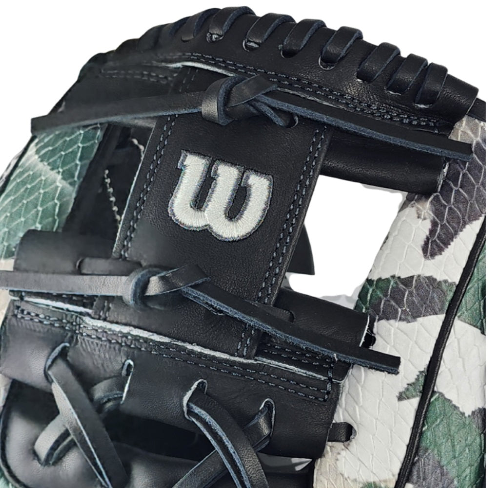 WILSON CUSTOM CAMO A2000 1786 11.5” INFIELD BASEBALL GLOVE: WBW102249115