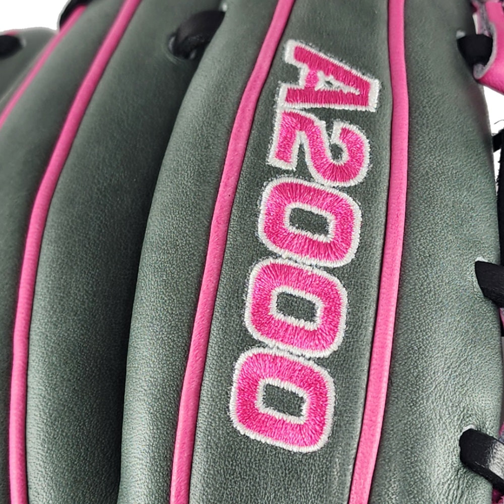 Wilson Custom "Pink Knight" A2000 1786 11.5" Infield Glove