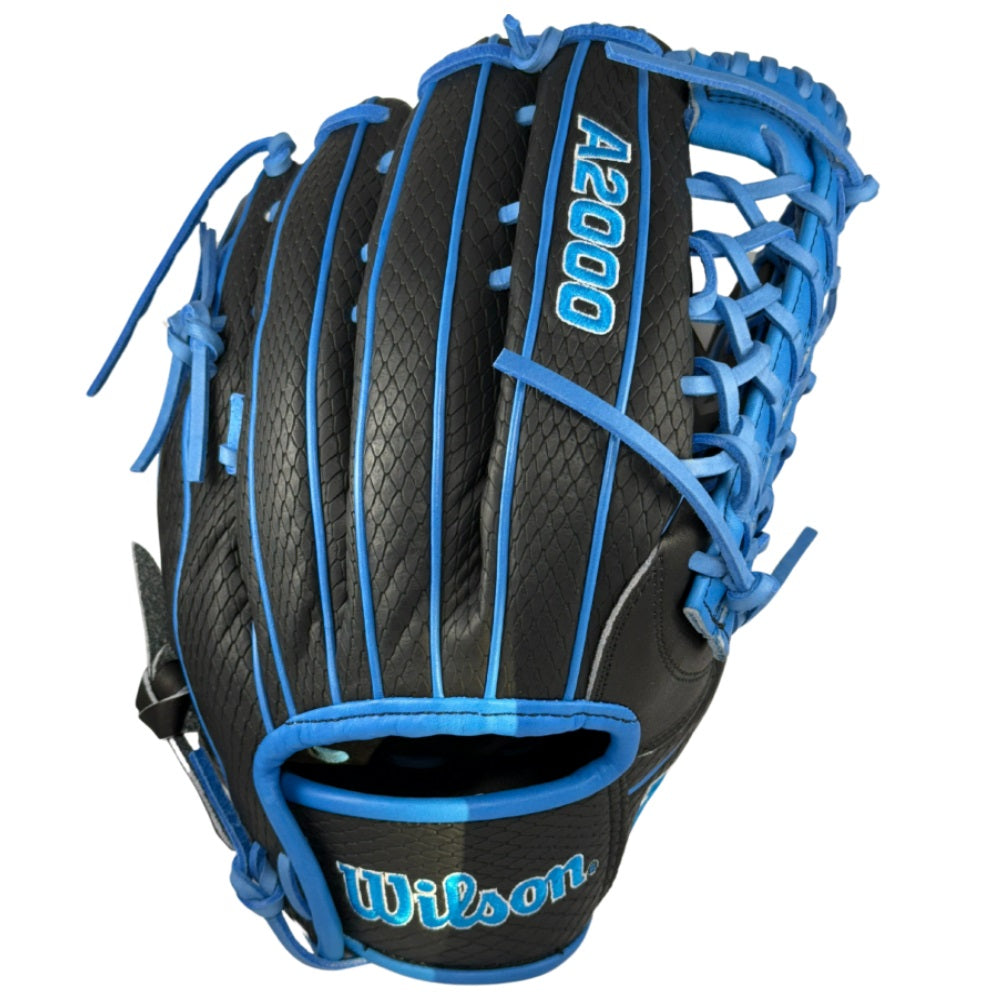 Wilson Custom "The Central" A2000 PF92 12.25" Outfield Glove