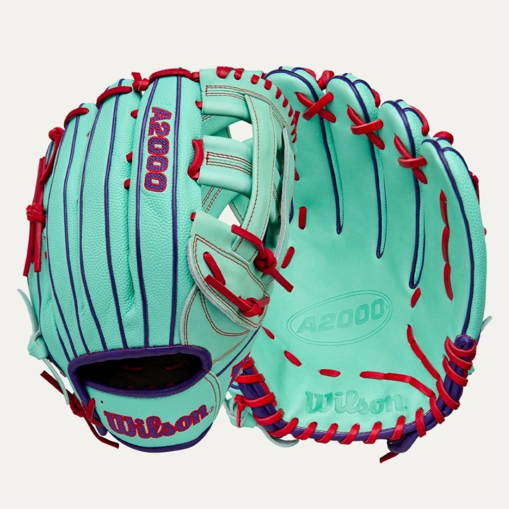 Wilson Fall 2025 A2000 1750SS 12.5” Outfield Baseball Glove: WBW103455