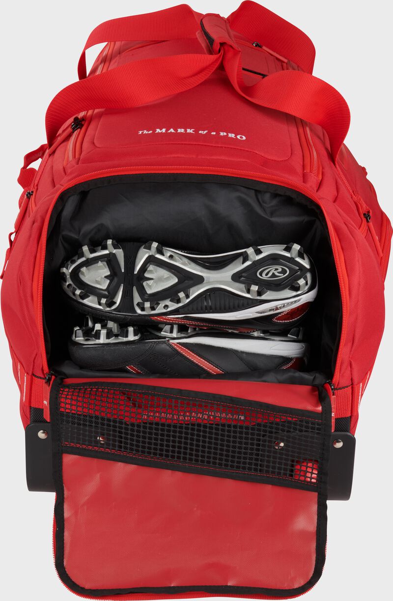 RAWLINGS YADI 2 RED WHEELED BAG: YADI2WHBG