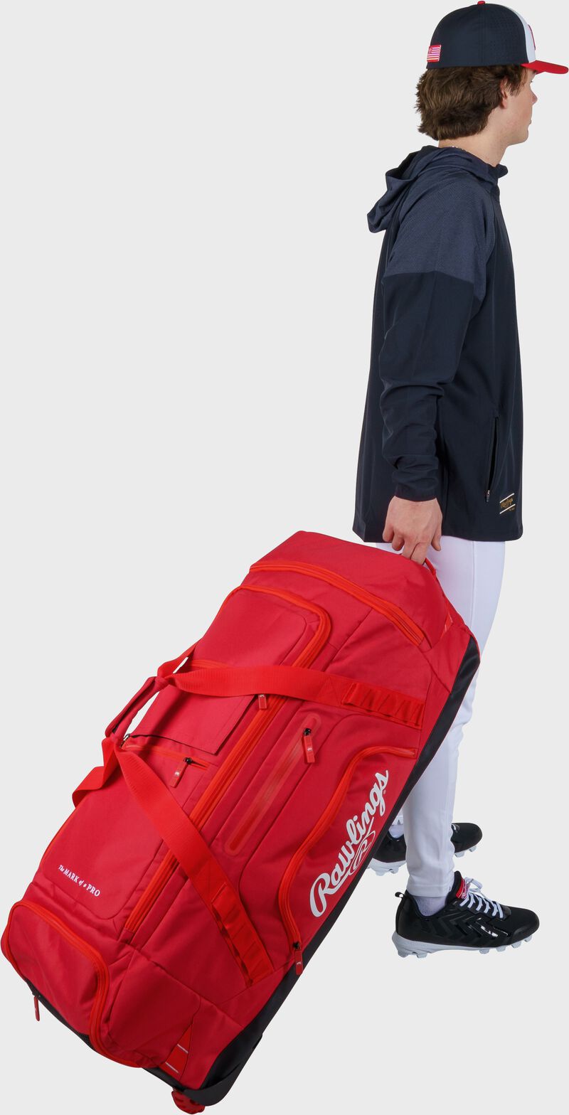 RAWLINGS YADI 2 RED WHEELED BAG: YADI2WHBG